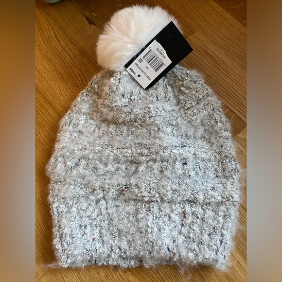 NWT- david and young women's snow hat - Picture 2 of 2